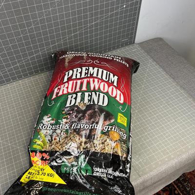 Green Mountain Fruit Wood Blend Pellets, 28 Pounds 