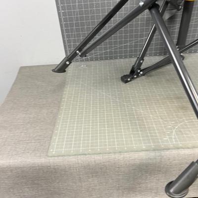 Kick Back FOLDING Rocking Chair, Like New Condition. 