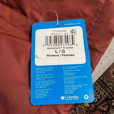 Columbia Woman's Switch Back Jacket (thin Wind Breaker with a hidden Hood) 