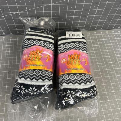(2) Sets of WOMEN'S HOT FEET (total 4) Socks