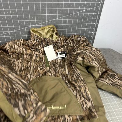 (2) CHESAPEAKE  BOYS 8  Youth  Size Small  TWIN Set of Pullover Jackets CAMO.  
