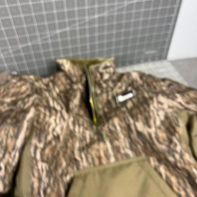 (2) CHESAPEAKE BOYS   Youth  Size Medium TWIN Set of Pullover Jackets CAMO.  