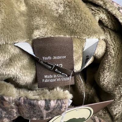 (2) CHESAPEAKE BOYS   Youth  Size Medium TWIN Set of Pullover Jackets CAMO.  