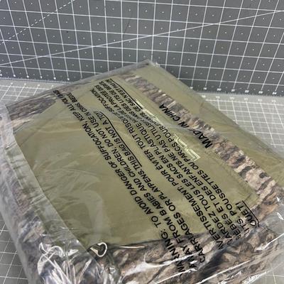 (1) CHESAPEAKE YOUTH Size CL  Pullover CAMO 