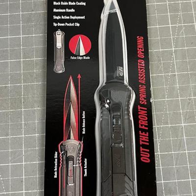 M & P by Smith & Wesson Out the Front Knife 