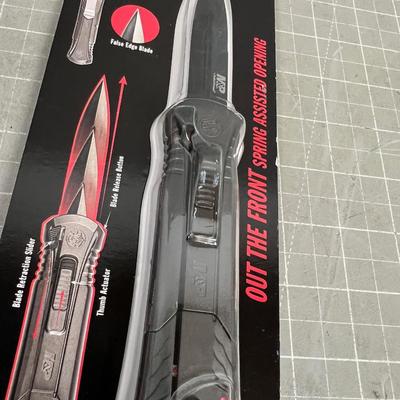 M & P by Smith & Wesson Out the Front Knife 
