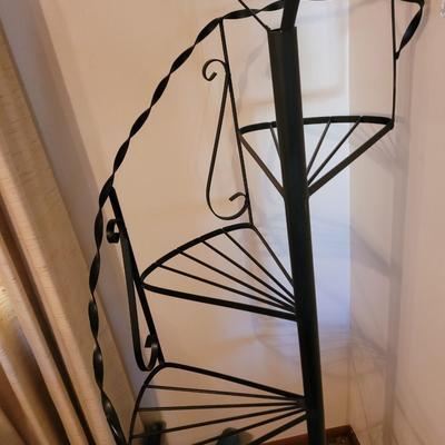 Spiral staircase for plants, knickknacks or cats