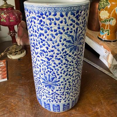 18" blue and white umbrella stand