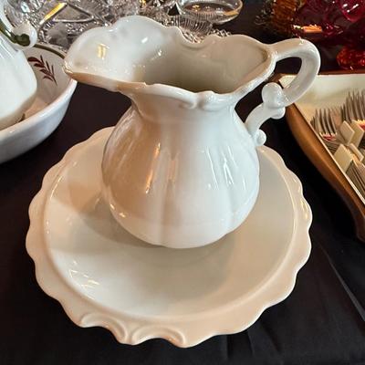 3 Pitchers & Washbowls
