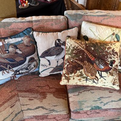 Set of 4 throw pillows - 1 Pheasant & 3 duck themed