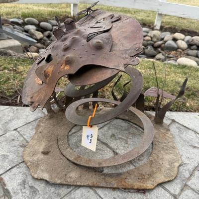 Metal Yard Frog on Lilly Pad springing type yard Art