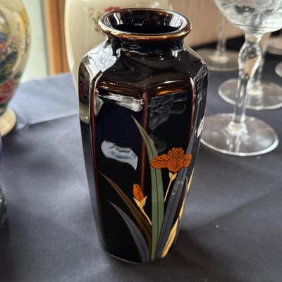 Group of 4 decorative ceramic vases - asian themed