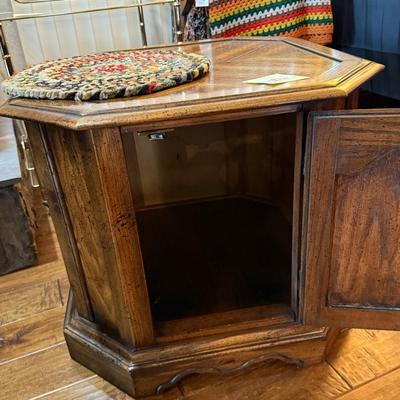 Octagon shaped single wood end table w/cabinet below