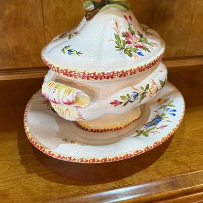 Ceramic Soup Tureen hand painted from Italy on platter