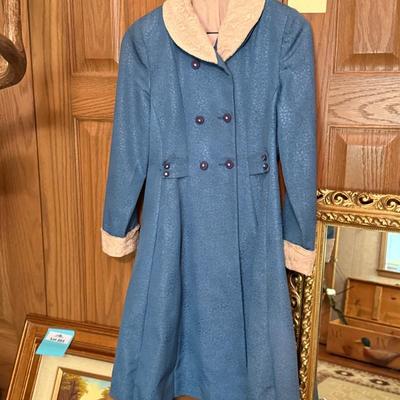 Vintage Women’s Blue & Pink American Princess coat