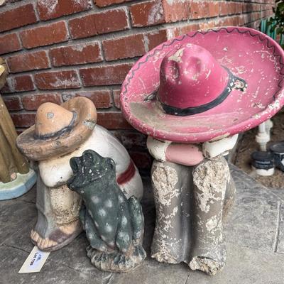2 sleeping guys wearing Sombrero’s & Frog outdoor pieces