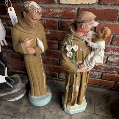 2 Cement Fryers outdoor decor