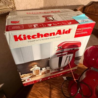 Red KitchenAid Mixer 5 Quart w/bowl, attachments, box