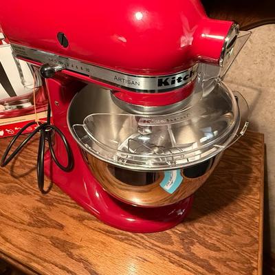 Red KitchenAid Mixer 5 Quart w/bowl, attachments, box