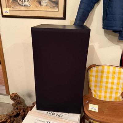Acoustic Studio Monitor Series 3311 Speakers in Boxes