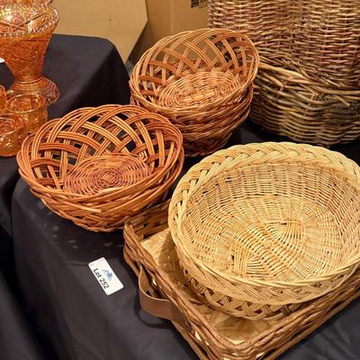 Lot of woven baskets about a dozen various sized/shapes