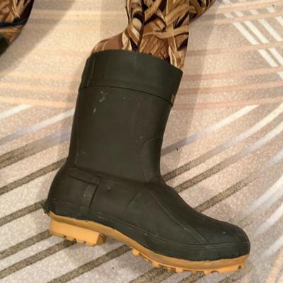 Pair of Camo Cabella’s Thinsulate Waders Size 13 Boot