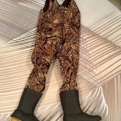 Pair of Camo Cabella’s Thinsulate Waders Size 13 Boot