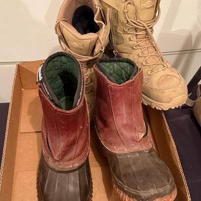2 Pair of Men’s Boots - Merrell & Schnee’s Size 13