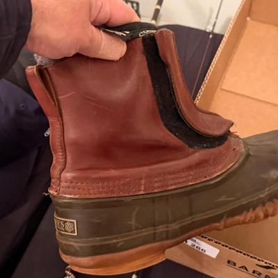2 Pair of Men’s Boots - Merrell & Schnee’s Size 13