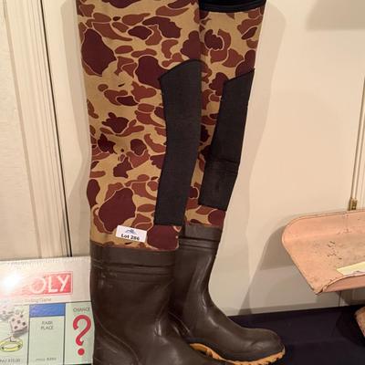 Set of Cabella’s Size XXL fishing waders Boot Size 13
