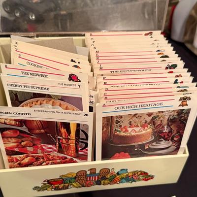 Vintage Recipe Card catalog & plastic box