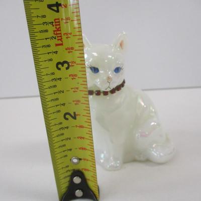 Signed Fenton White Iridescent Opalescent Hand Painted Cat Figure Red Birthstone Collar & Blue Eyes