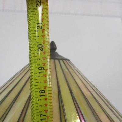 Pleated Tiffany Style Stained Glass Table Lamp