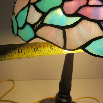 Tiffany Style Hummingbird Stained Glass Table Lamp