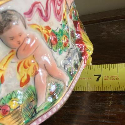 Capodimonte footed casserole dish cherubs