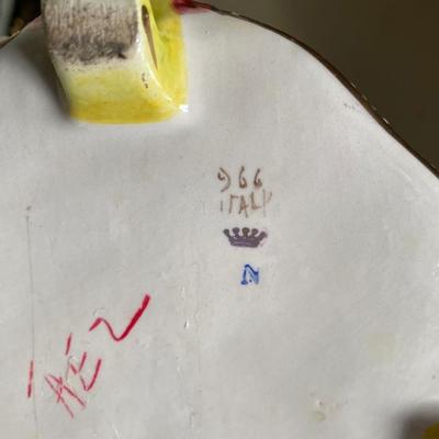 Capodimonte footed casserole dish cherubs