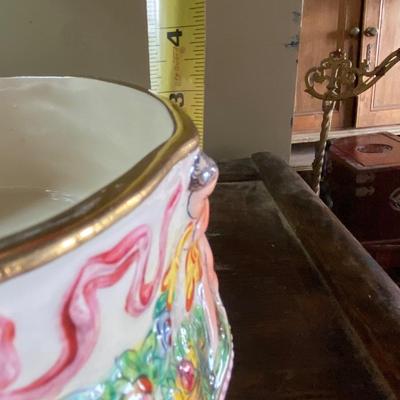 Capodimonte footed casserole dish cherubs