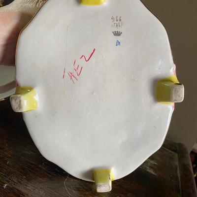 Capodimonte footed casserole dish cherubs