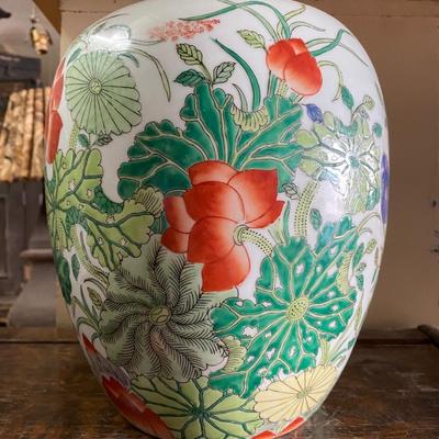 Chinese Export Porcelain Ginger Jar with lid
