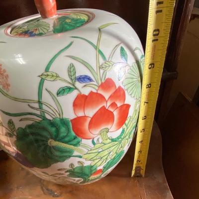 Chinese Export Porcelain Ginger Jar with lid