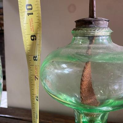 ANTIQUE SCOVILL VASELINE GREEN DEPRESSION GLASS OIL KEROSENE LAMP