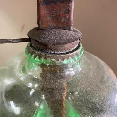 ANTIQUE SCOVILL VASELINE GREEN DEPRESSION GLASS OIL KEROSENE LAMP