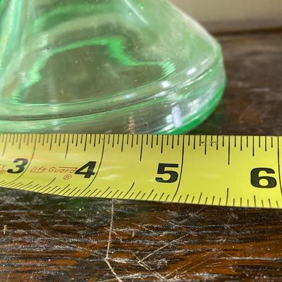 ANTIQUE SCOVILL VASELINE GREEN DEPRESSION GLASS OIL KEROSENE LAMP