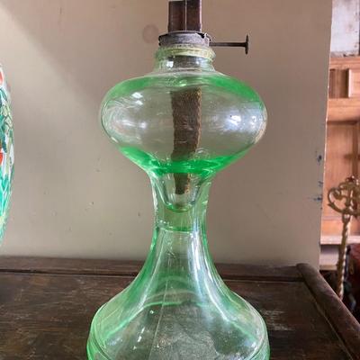ANTIQUE SCOVILL VASELINE GREEN DEPRESSION GLASS OIL KEROSENE LAMP