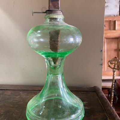 ANTIQUE SCOVILL VASELINE GREEN DEPRESSION GLASS OIL KEROSENE LAMP