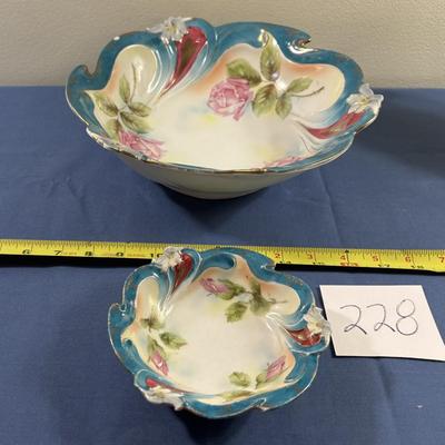 Vintage Bowl Set