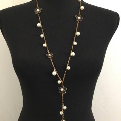 Cute Gold tone, faux pearl fashion necklace