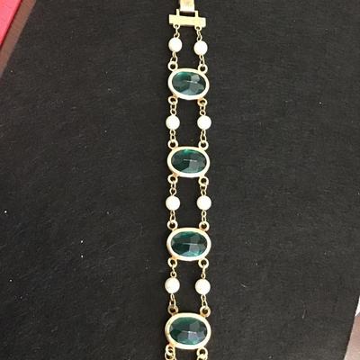 Vintage Faux Stone and Faux Bead Bracelet