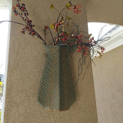 Tom Seelos Wall Hanging Vase (Y-BBL)
