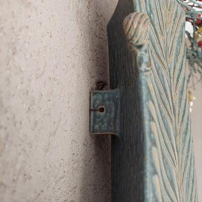 Tom Seelos Wall Hanging Vase (Y-BBL)